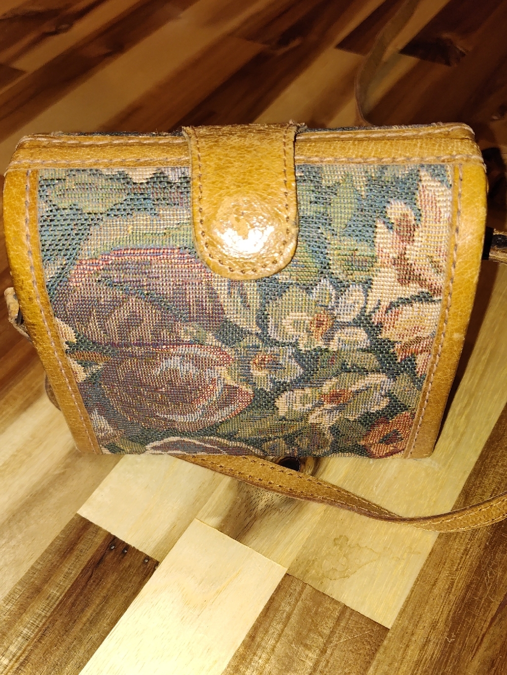 Barganza Vintage 1970s  Leather-Trim Floral Tapestry Hard  Box Crossbody Bag